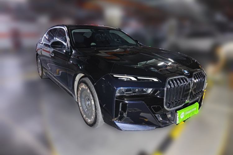 Used BMW i7 2023 eDrive50L Leading M Sport Package Front Right 45 Deg