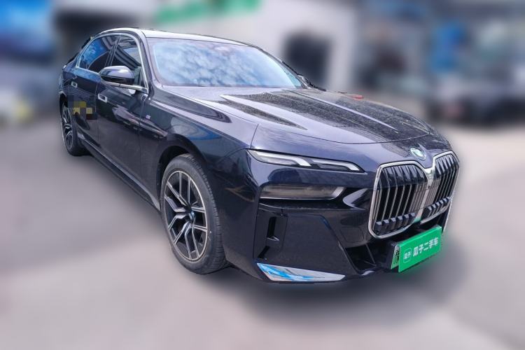 Used BMW i7 2023 eDrive50L Leading M Sport Package Front Right 45 Deg