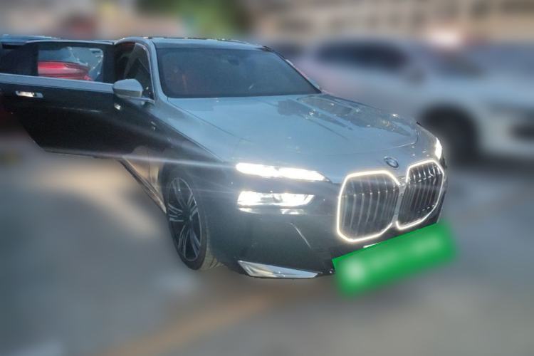 Used BMW i7 2023 eDrive50L Prestige M Sport Package Front Right 45 Deg