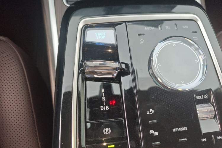 Used BMW i7 2023 eDrive50L Leading M Sport Package Gear Lever