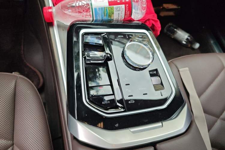 Used BMW i7 2023 eDrive50L Leading M Sport Package Gear Lever