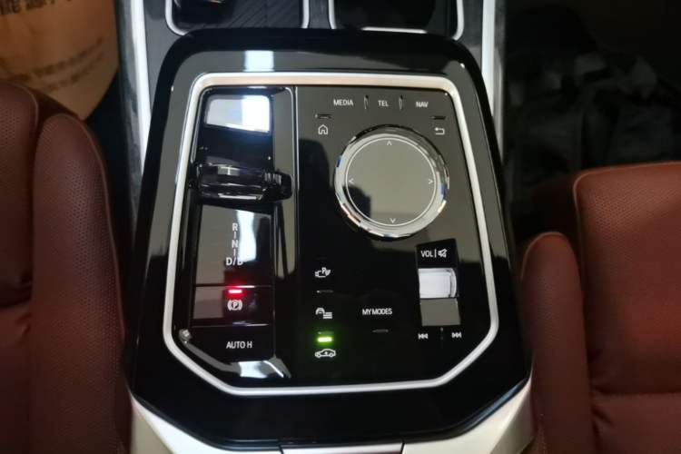 Used BMW i7 2023 eDrive50L Prestige M Sport Package Gear Lever