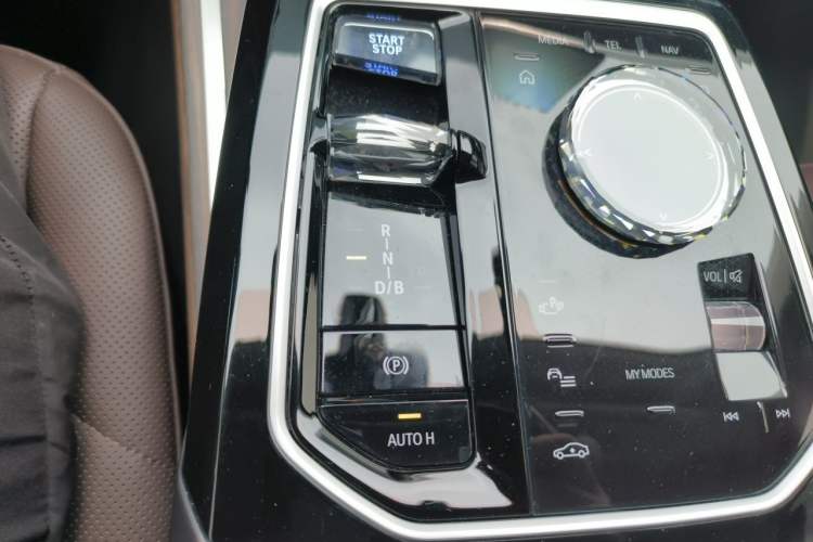Used BMW i7 2023 eDrive50L Leading M Sport Package Gear Lever
