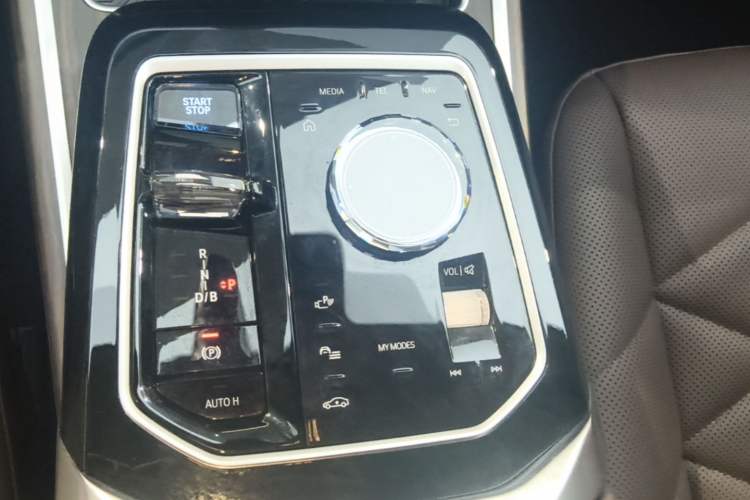 Used BMW i7 2023 eDrive50L Leading M Sport Package Gear Lever