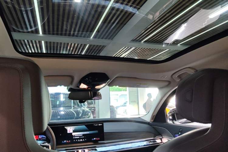 Used BMW i7 2023 eDrive50L Leading M Sport Package Headliner