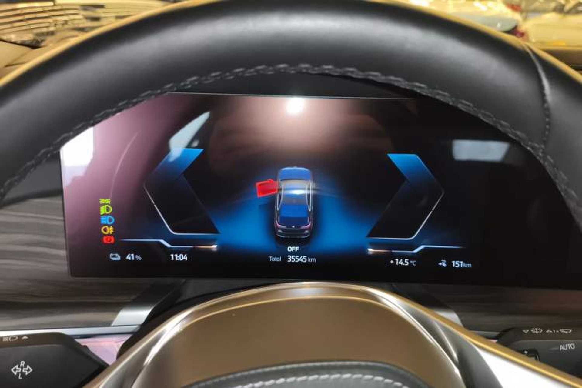 Used BMW i7 2023 eDrive50L Premium Luxury Package Instrument Cluster