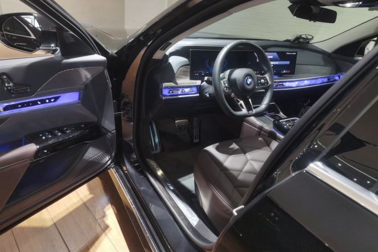Used BMW i7 2023 eDrive50L Leading M Sport Package Interior 3