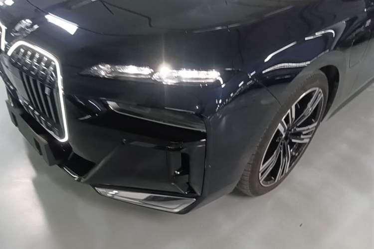 Used BMW i7 2023 eDrive50L Prestige M Sport Package Left Front Headlight