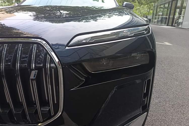Used BMW i7 2023 eDrive50L Prestige M Sport Package Left Front Headlight