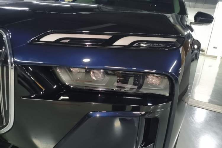 Used BMW i7 2023 eDrive50L Leading M Sport Package Left Front Headlight