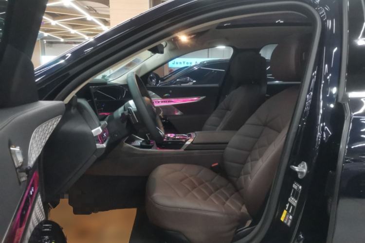 Used BMW i7 2023 eDrive50L Leading M Sport Package Left Front Seat
