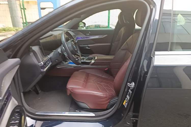 Used BMW i7 2023 eDrive50L Prestige M Sport Package Left Front Seat