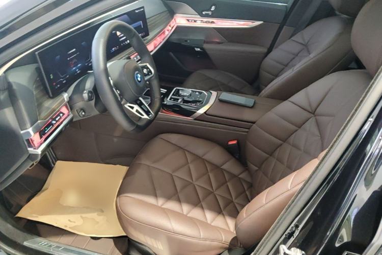 Used BMW i7 2023 eDrive50L Leading M Sport Package Left Front Seat