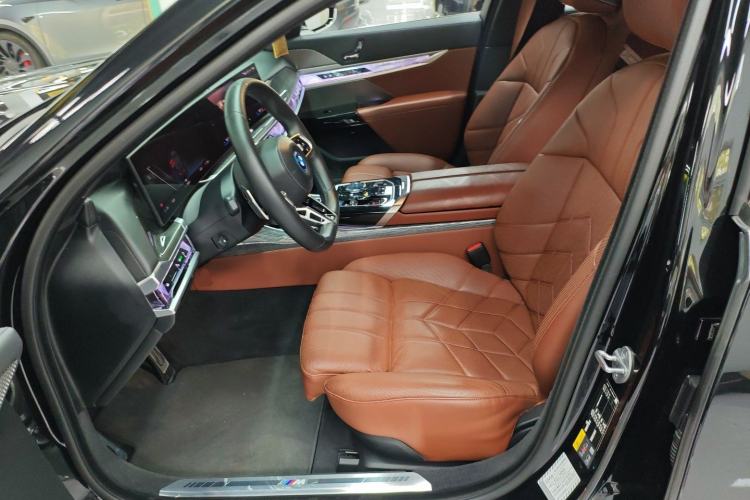 Used BMW i7 2023 eDrive50L Prestige M Sport Package Left Front Seat