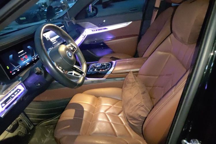Used BMW i7 2023 eDrive50L Prestige M Sport Package Left Front Seat