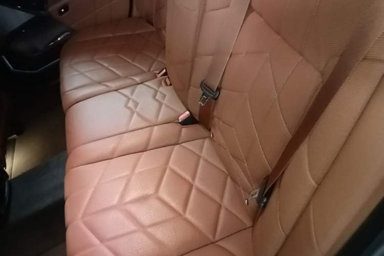 Used BMW i7 2023 eDrive50L Prestige M Sport Package Left Rear Seat