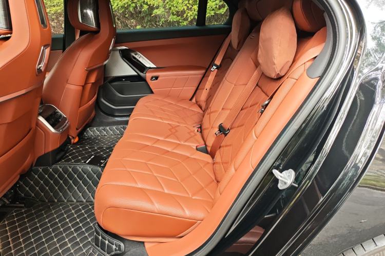 Used BMW i7 2023 eDrive50L Prestige M Sport Package Left Rear Seat