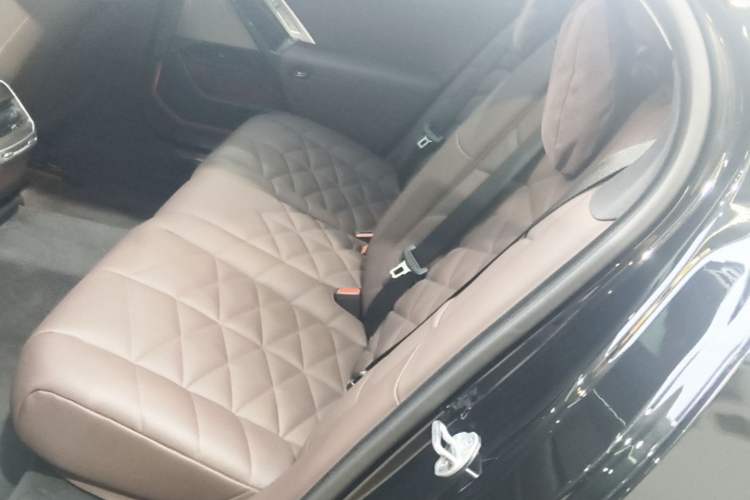 Used BMW i7 2023 eDrive50L Leading M Sport Package Left Rear Seat