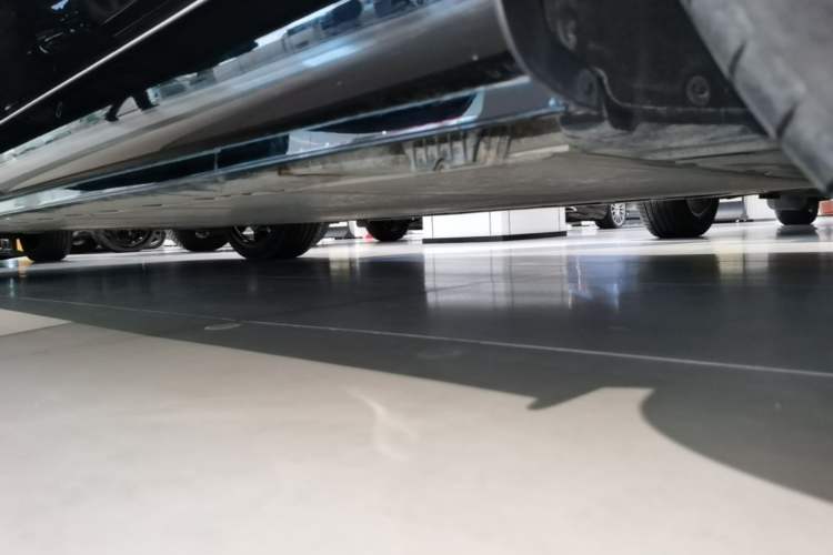 Used BMW i7 2023 eDrive50L Prestige M Sport Package Left Side Sill