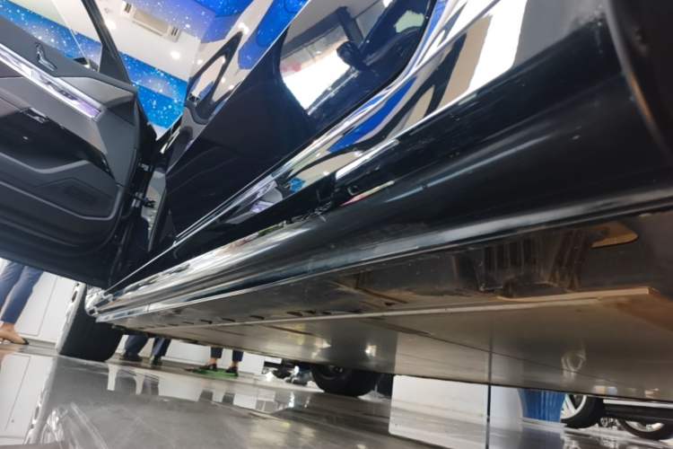 Used BMW i7 2023 eDrive50L Leading M Sport Package Left Side Sill