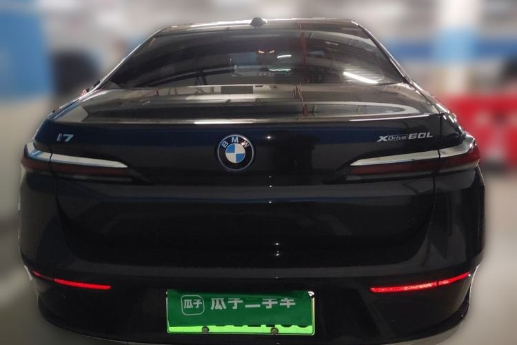 Used BMW i7 2023 xDrive60L Luxury Package Rear