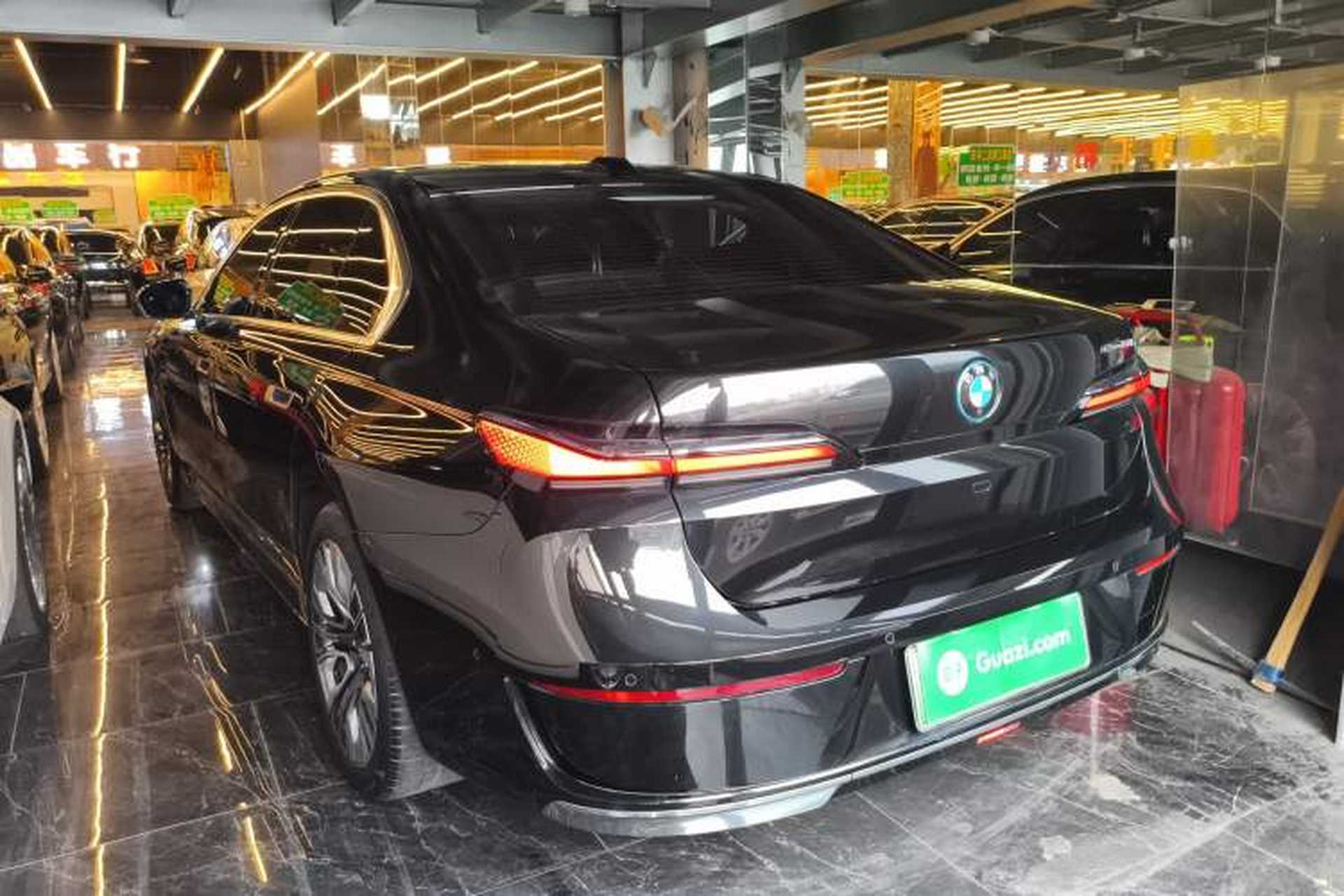 Used BMW i7 2023 eDrive50L Premium Luxury Package Rear Left 45 Deg