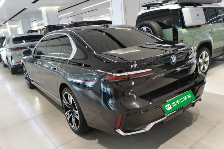 Used BMW i7 2023 eDrive50L Prestige M Sport Package Rear Left 45 Deg