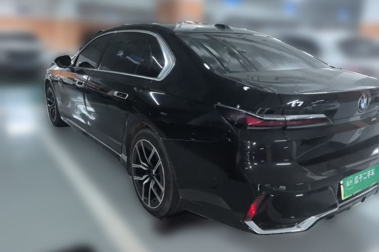 Used BMW i7 2023 eDrive50L Leading M Sport Package Rear Left 45 Deg