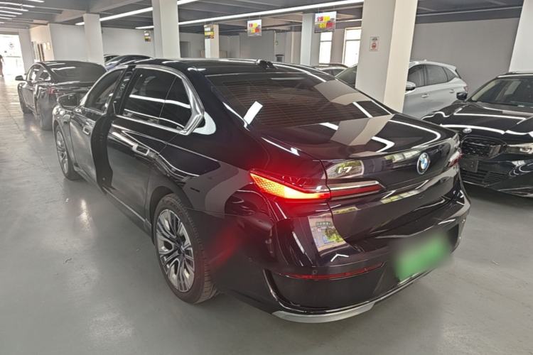 Used BMW i7 2023 eDrive50L Premium Luxury Package Rear Left 45 Deg
