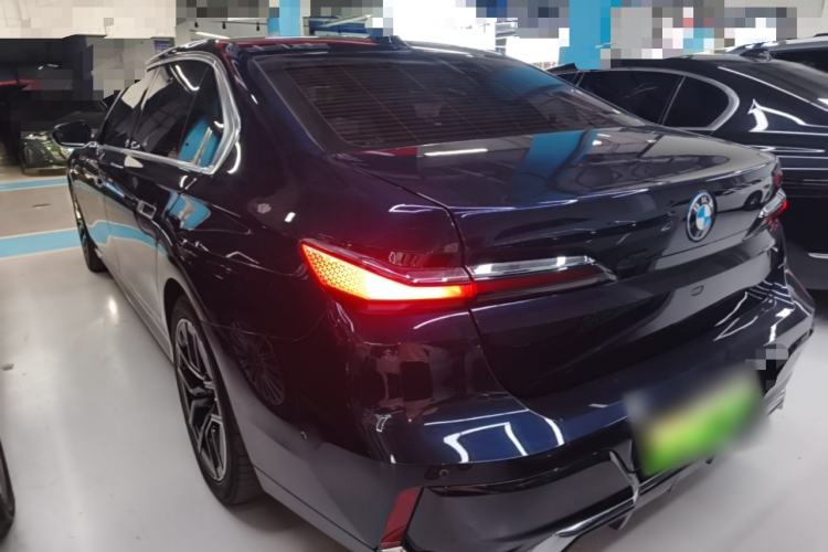 Used BMW i7 2023 eDrive50L Leading M Sport Package Rear Left 45 Deg