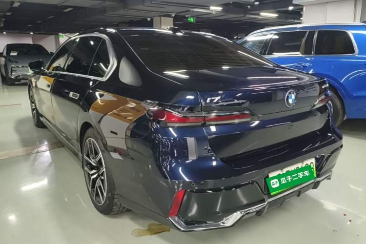 Used BMW i7 2023 eDrive50L Leading M Sport Package Rear Left 45 Deg