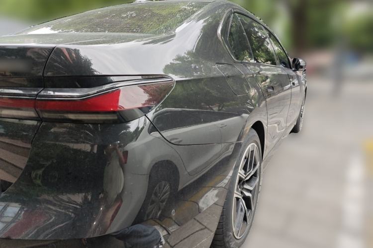 Used BMW i7 2023 eDrive50L Leading M Sport Package Rear Right 45 Deg