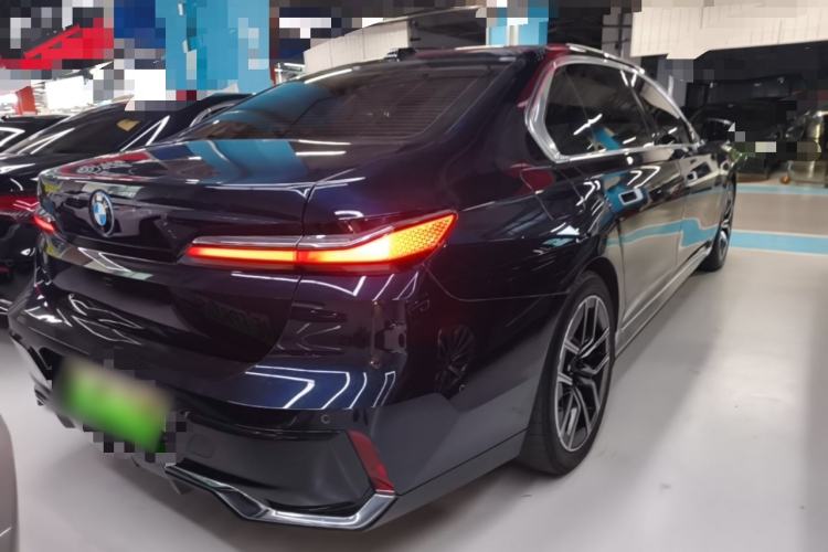 Used BMW i7 2023 eDrive50L Leading M Sport Package Rear Right 45 Deg