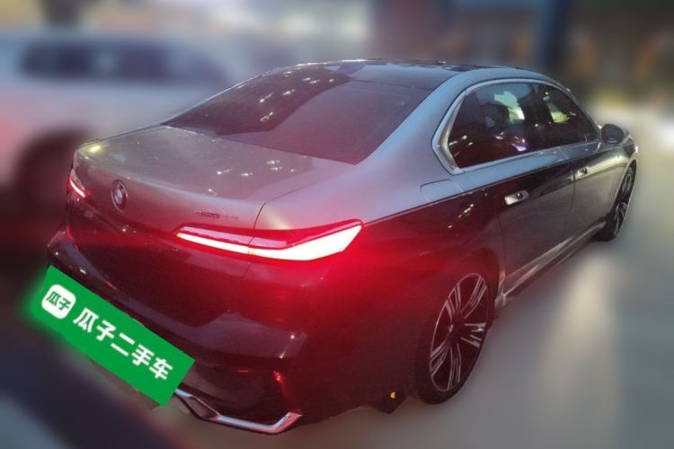 Used BMW i7 2023 eDrive50L Prestige M Sport Package Rear Right 45 Deg