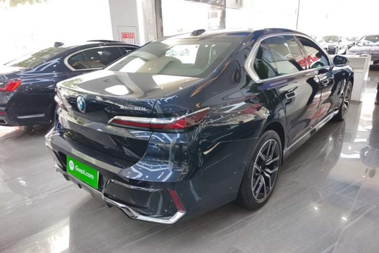 Used BMW i7 2023 eDrive50L Leading M Sport Package Rear Right 45 Deg