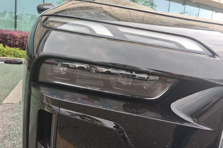 Used BMW i7 2023 eDrive50L Leading M Sport Package Right Front Headlight
