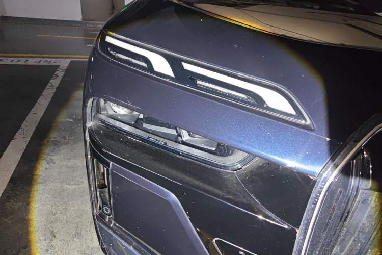 Used BMW i7 2023 eDrive50L Leading M Sport Package Right Front Headlight