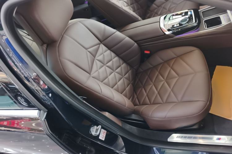 Used BMW i7 2023 eDrive50L Leading M Sport Package Right Front Seat