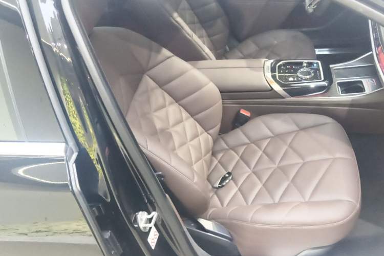 Used BMW i7 2023 eDrive50L Leading M Sport Package Right Front Seat