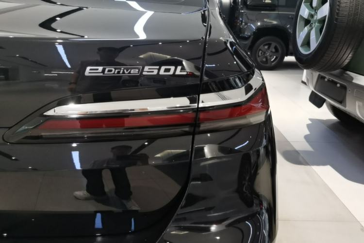 Used BMW i7 2023 eDrive50L Prestige M Sport Package Right Rear Taillight