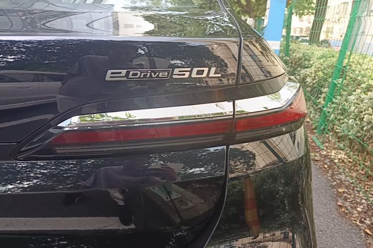 Used BMW i7 2023 eDrive50L Prestige M Sport Package Right Rear Taillight