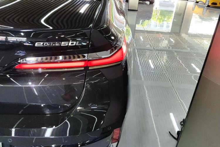 Used BMW i7 2023 eDrive50L Leading M Sport Package Right Rear Taillight