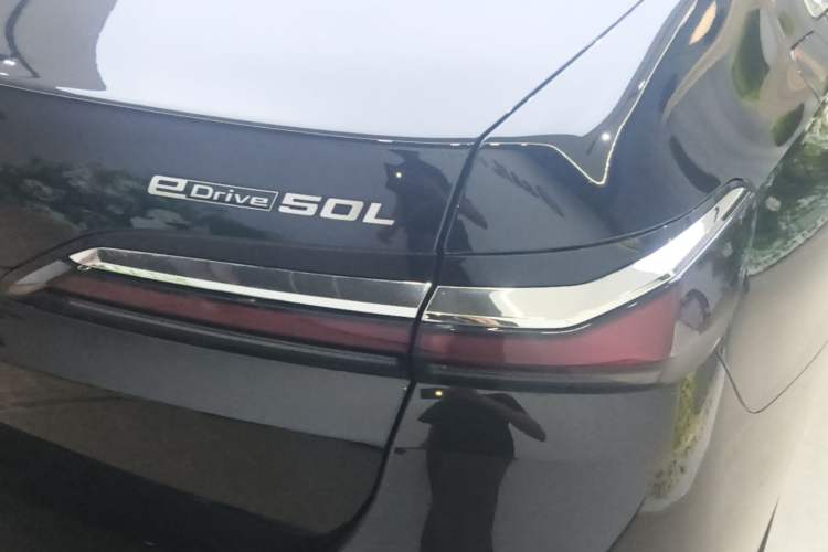 Used BMW i7 2023 eDrive50L Leading M Sport Package Right Rear Taillight