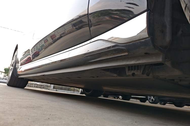 Used BMW i7 2023 eDrive50L Prestige Luxury Package Right Side Sill