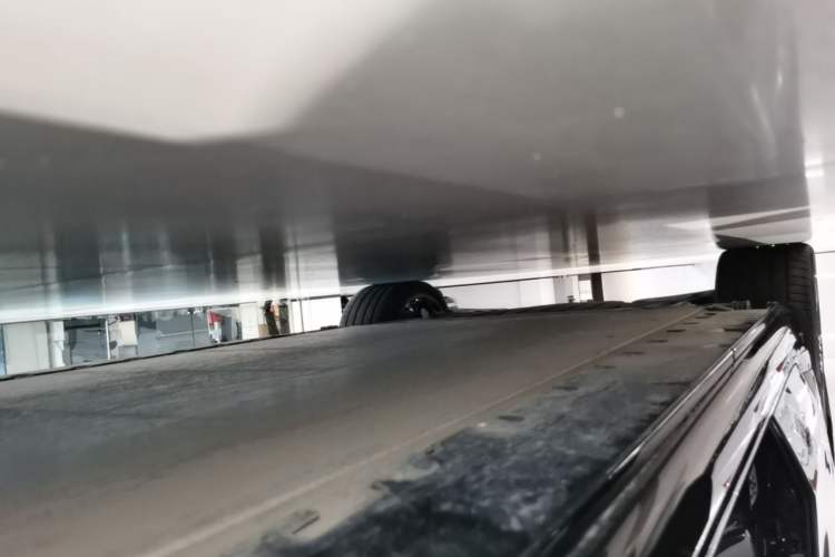 Used BMW i7 2023 eDrive50L Prestige M Sport Package Right Side Sill