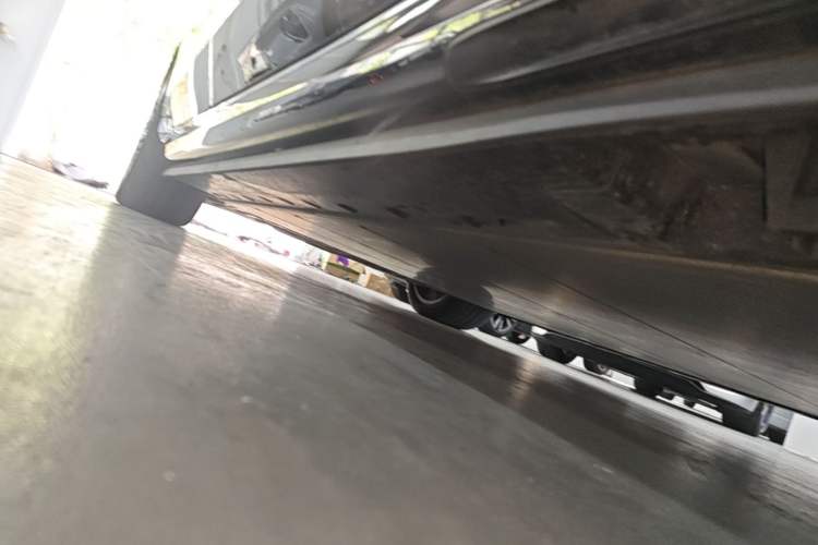 Used BMW i7 2023 eDrive50L Premium Luxury Package Right Side Sill