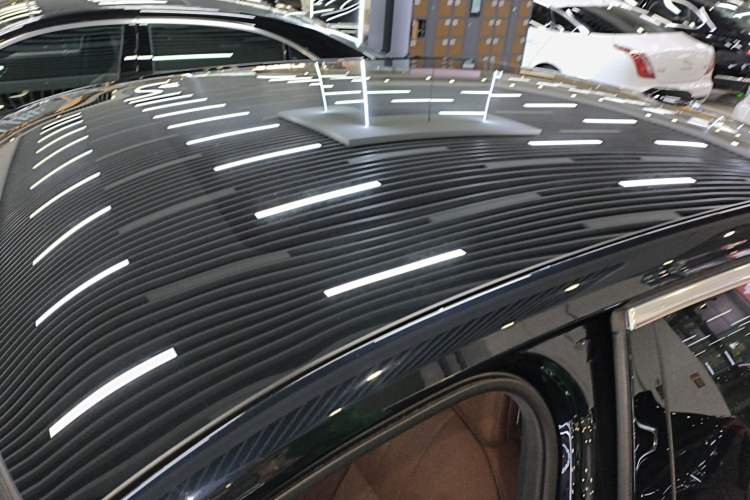Used BMW i7 2023 xDrive60L Luxury Package Roof