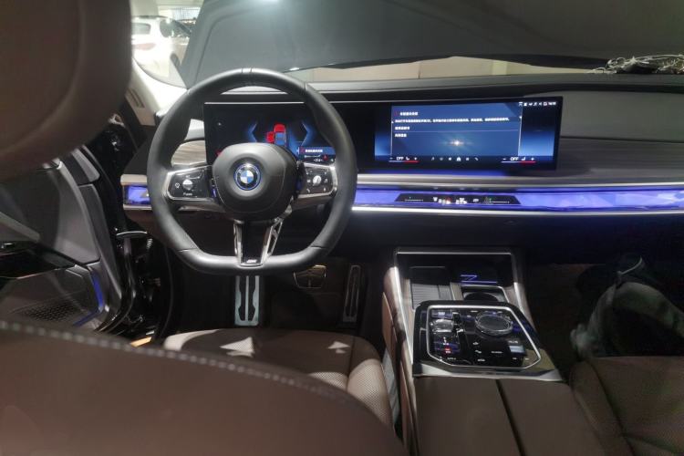 Used BMW i7 2023 eDrive50L Leading M Sport Package Steering Wheel