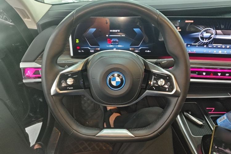 Used BMW i7 2023 eDrive50L Premium Luxury Package Steering Wheel