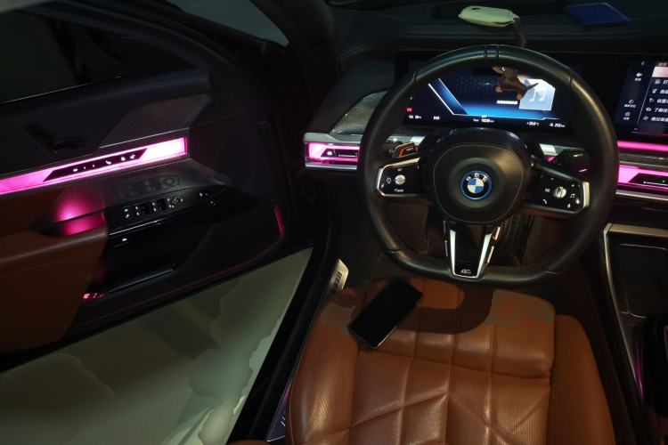 Used BMW i7 2023 eDrive50L Prestige M Sport Package Steering Wheel
